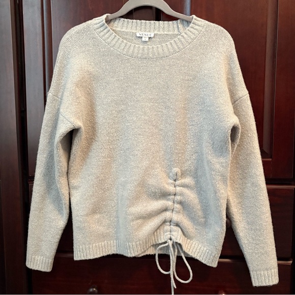 VENUS Ruched Sweater - Picture 5 of 9